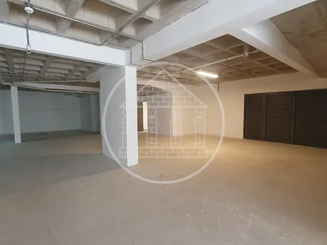 Loja com 390m², para alugar, no bairro Campo Belo em São Paulo
