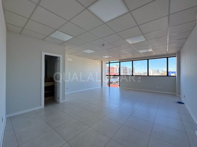 Sala para alugar, no bairro Centro em Tubarão