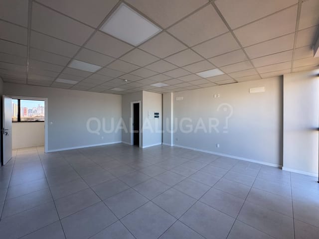 Sala para alugar, no bairro Centro em Tubarão