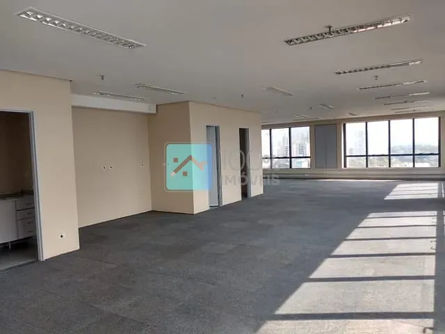 Loja com 499m², para alugar, no bairro Centro em São José dos Campos