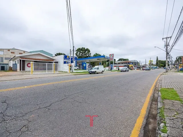 Loja com 196m², para alugar, no bairro Xaxim em Curitiba