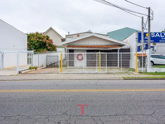 Loja com 196m², para alugar, no bairro Xaxim em Curitiba
