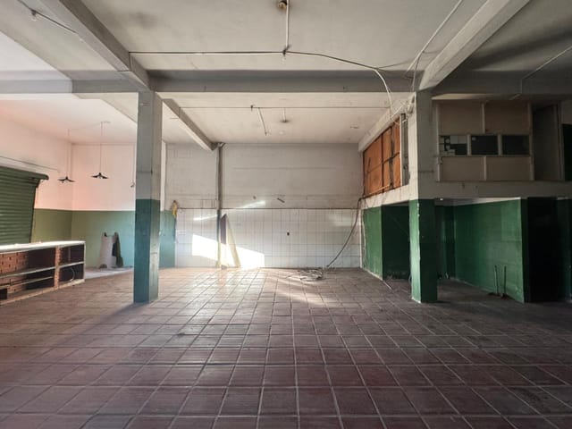 Loja com 235m², para alugar, no bairro Jardim Cristina em Campinas