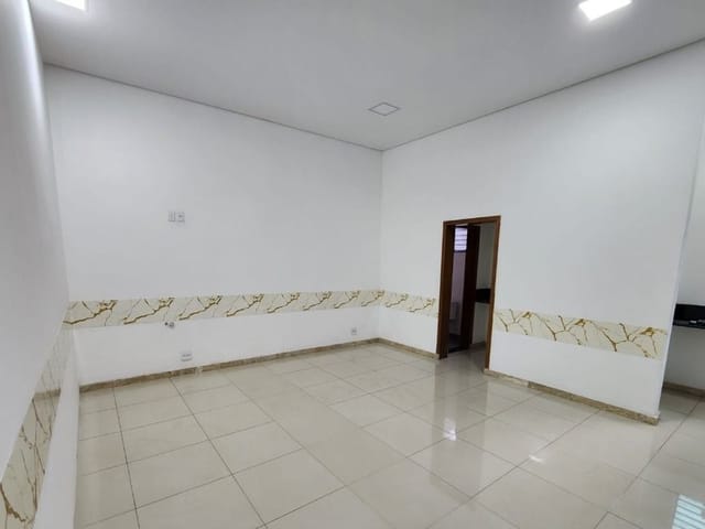 Loja com 130m², para alugar, no bairro Portais (Polvilho) em Cajamar