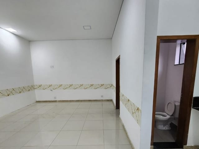 Loja com 130m², para alugar, no bairro Portais (Polvilho) em Cajamar