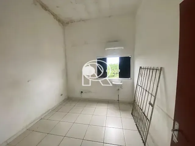 Loja à venda ou para alugar, no bairro Centro em Registro