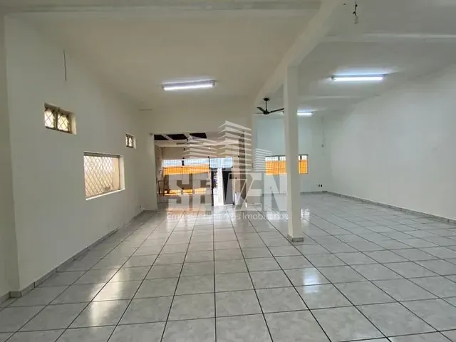 Loja com 200m², para alugar, no bairro Centro em Bauru