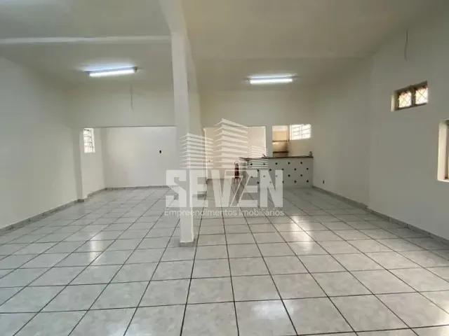 Loja com 200m², para alugar, no bairro Centro em Bauru