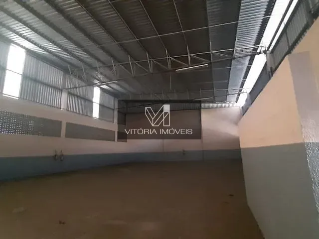 Loja com 2500m², para alugar, no bairro Jardim Marilandia em Vila Velha