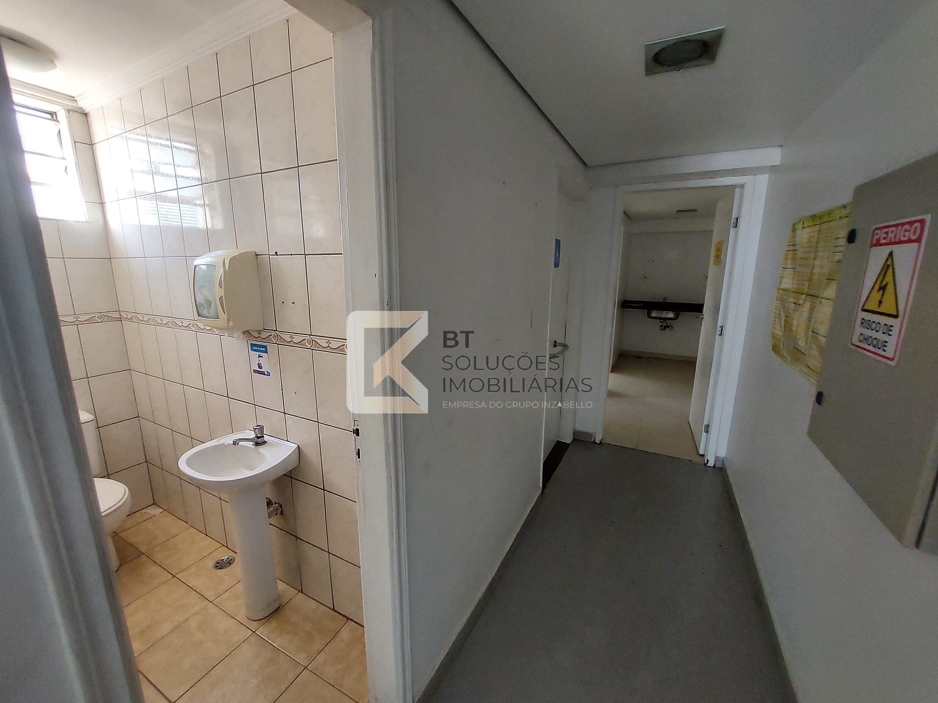 Prédio Inteiro para alugar, 1150m² - Foto 17