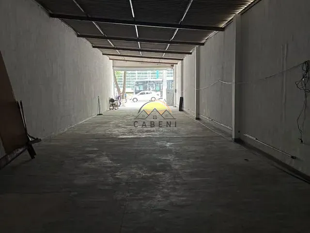 Loja com 220m², para alugar, no bairro Jardim Paulista em São Paulo