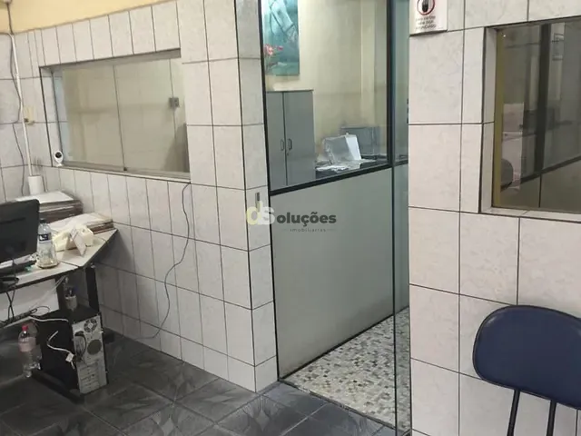 Loja à venda, no bairro Liberdade em São Paulo