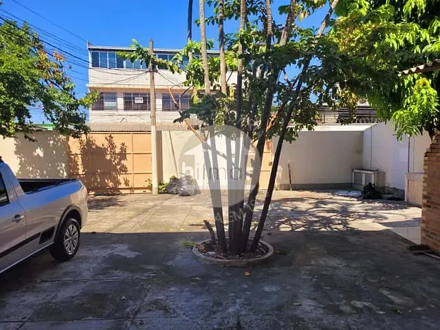 Loja com 230m², à venda, no bairro Penha em Rio de Janeiro