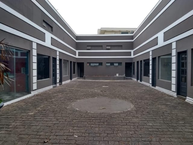 Loja com 1100m², para alugar, no bairro Vitória em Londrina