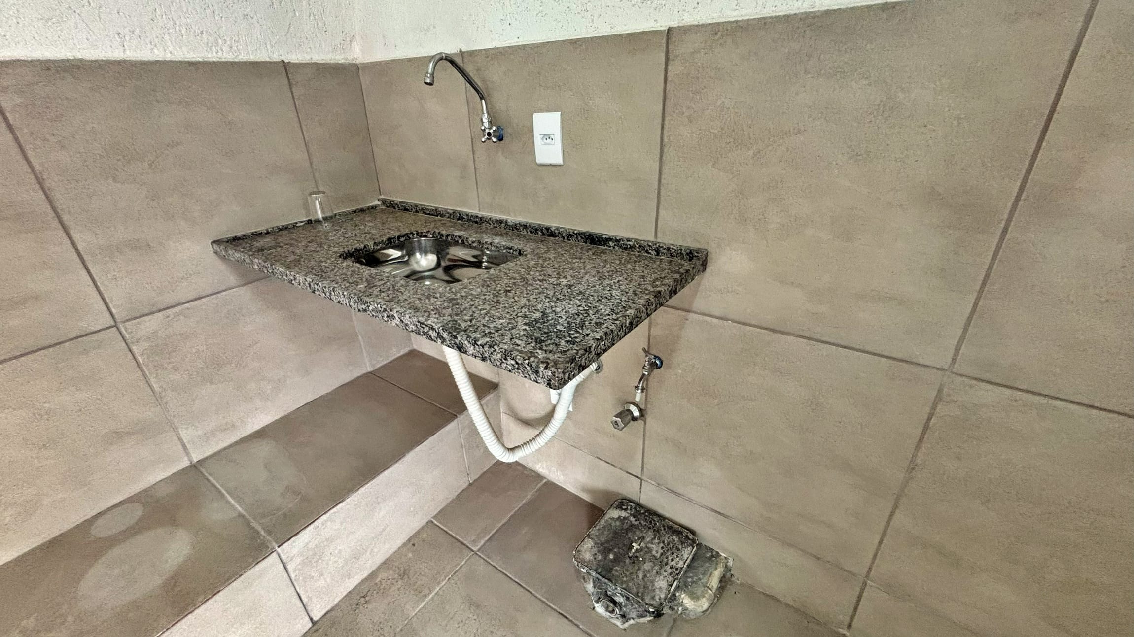 Loja para locação, no bairro Padre Eustáquio, Belo Horizonte, MG