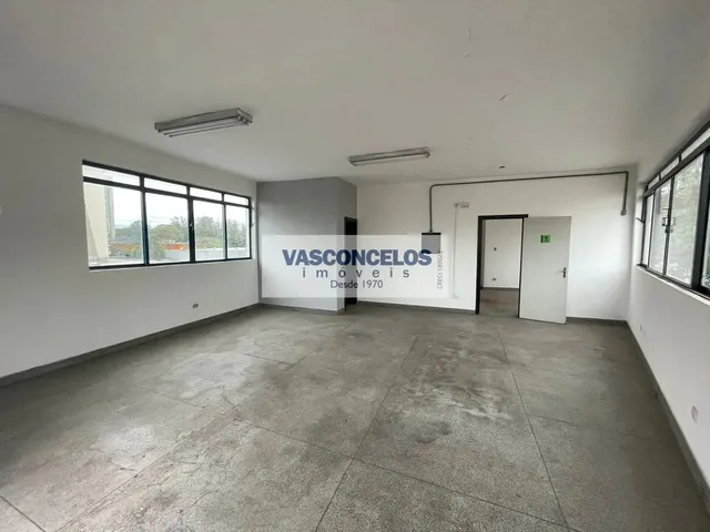 Loja com 850m², para alugar, no bairro Vila Betânia em São José Dos Campos
