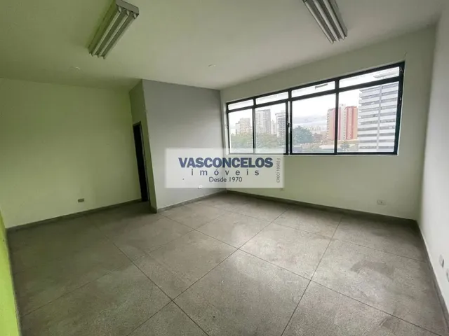 Loja com 850m², para alugar, no bairro Vila Betânia em São José Dos Campos