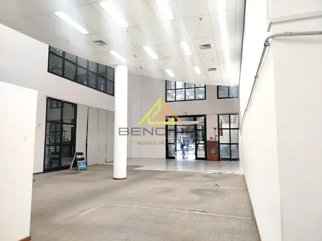 Loja com 600m², para alugar, no bairro Brooklin em São Paulo