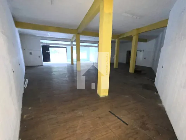 Loja com 230m², para alugar, no bairro Jardim Caçula em Jundiaí