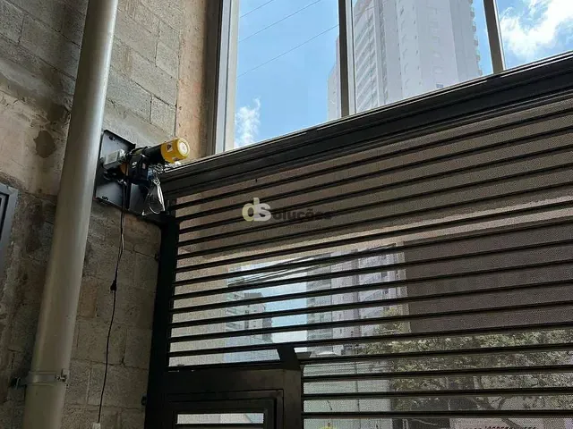 Loja para alugar, no bairro Vila Romana em São Paulo