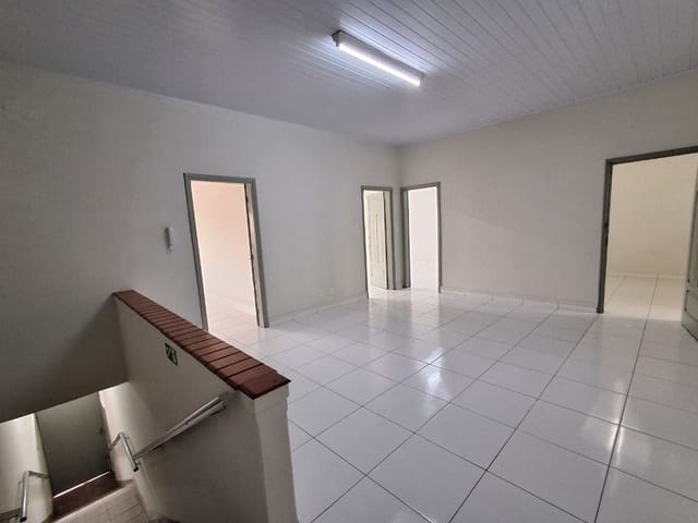 Loja com 150m², para alugar, no bairro Vila Xavier em Birigui