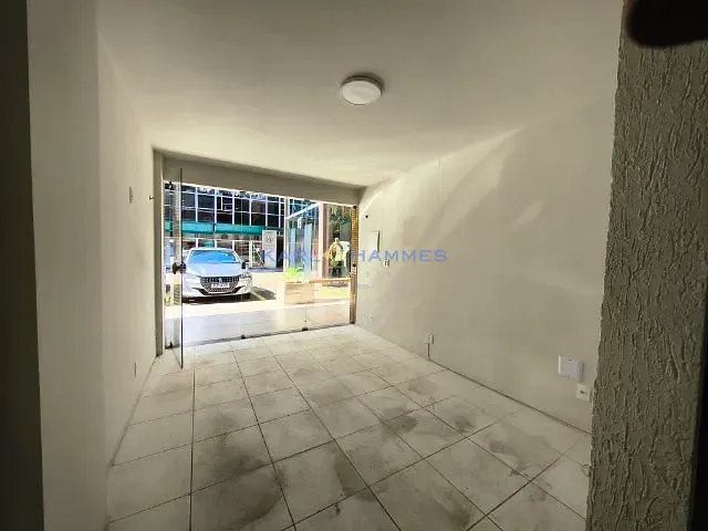 Loja à venda ou para alugar, no bairro Centro em Petrópolis