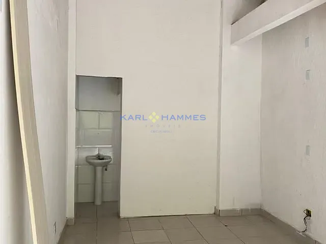 Loja para alugar, no bairro Provisória em Petrópolis