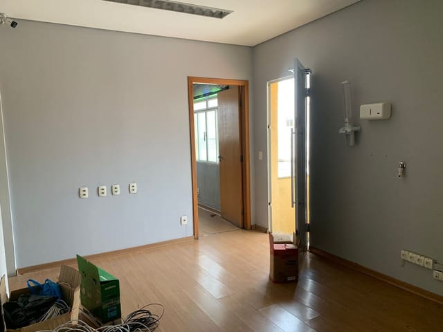 Foto do Loja - Loja para locação no bairro Padre Eustáquio com 06 salas e 02 banheiros - Belo Horizonte, MG | Laris imóveis