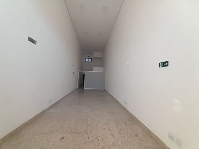 Loja com 80m², para alugar, no bairro Portais (Polvilho) em Cajamar