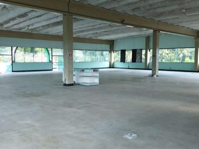 Prédio com 3122m², à venda ou para alugar, no bairro Balneário Praia do Pernambuco em Guarujá