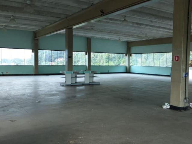 Prédio com 3122m², à venda ou para alugar, no bairro Balneário Praia do Pernambuco em Guarujá