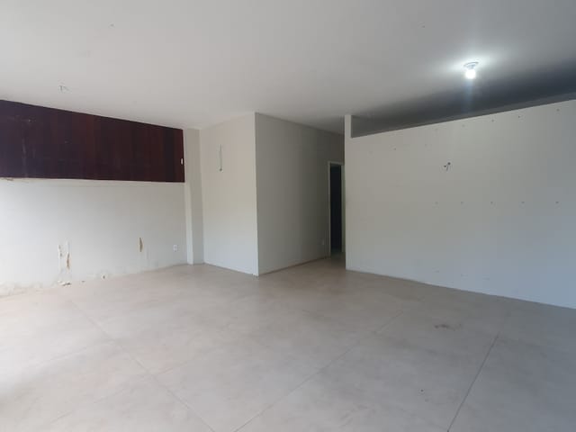 Loja para alugar, no bairro Campo Grande em Rio de Janeiro