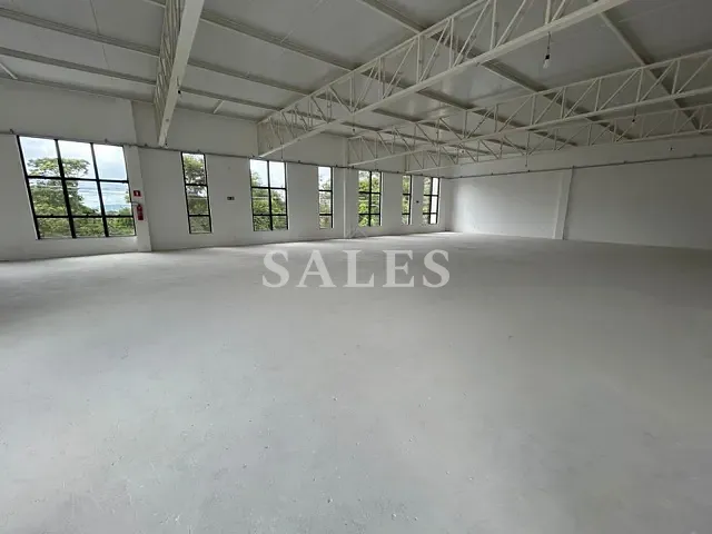 Loja com 310m², para alugar, no bairro Aeroporto em Juiz de Fora
