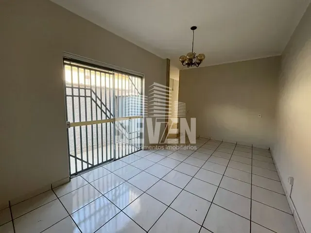 Loja com 260m², para alugar, no bairro Vila América em Bauru