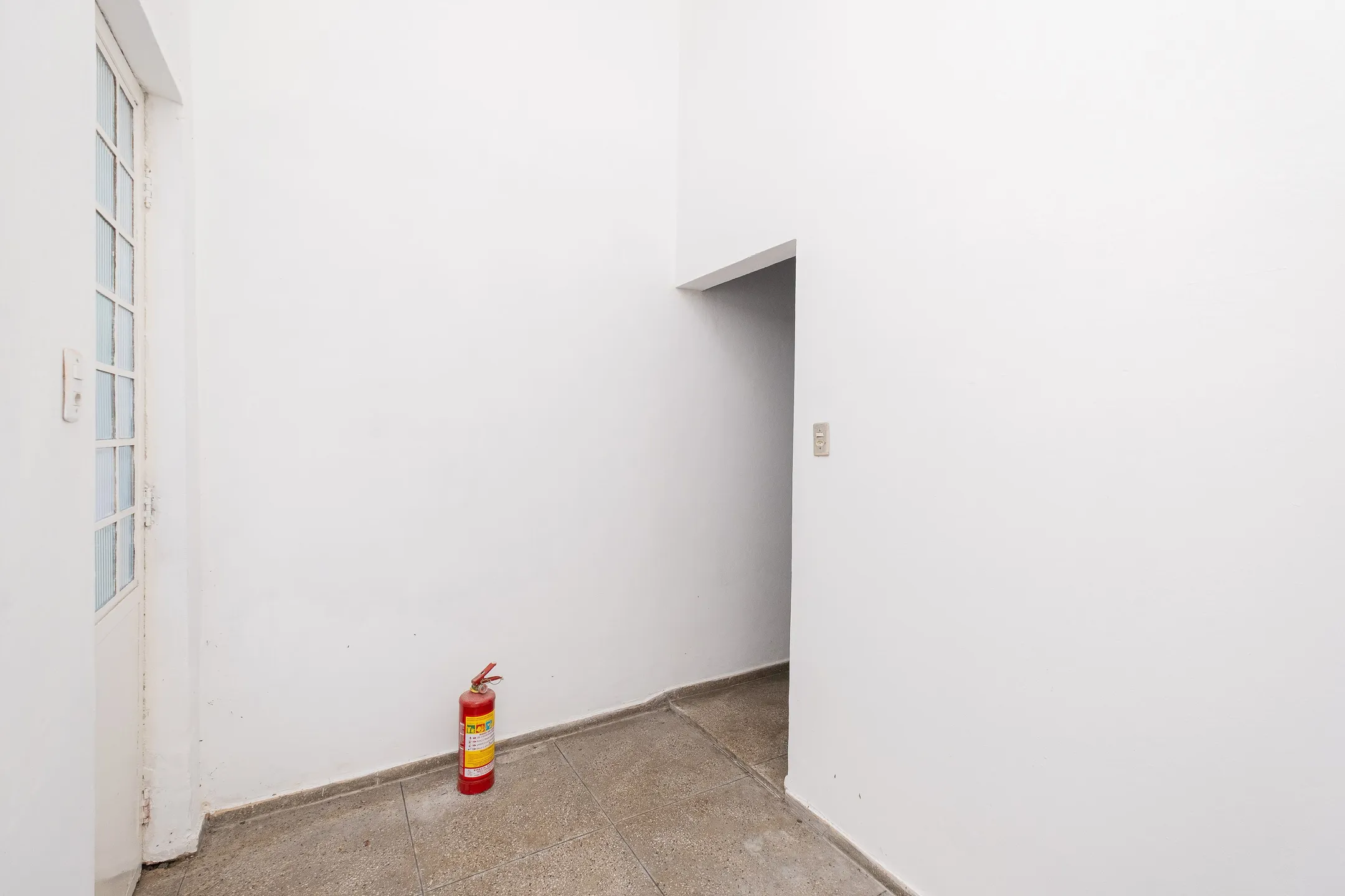 Loja Comercial para Locação no Centro de Pelotas RS com 226 m², Excelente Espaço para Comércio e Ótima Localização Central - 16