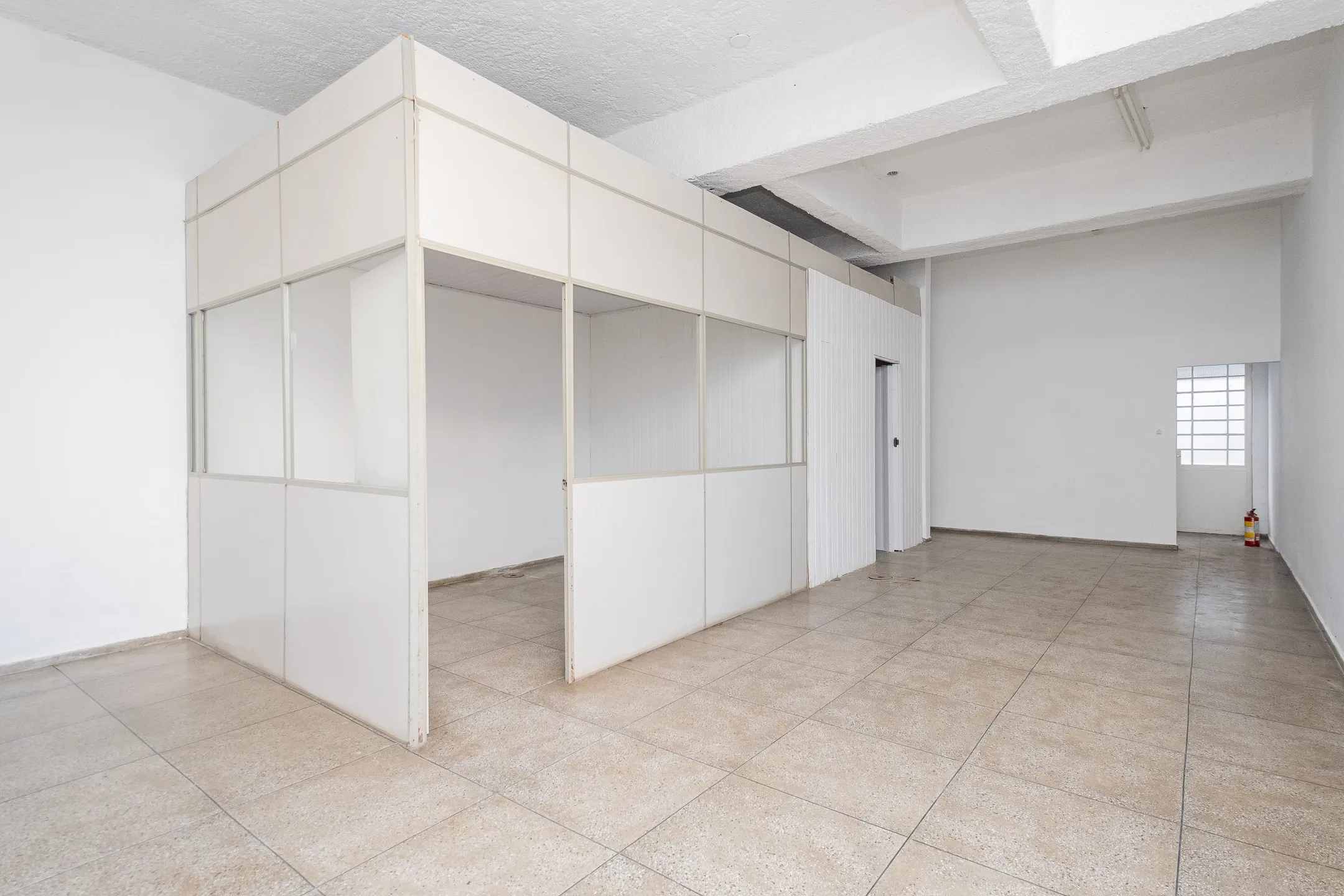 Loja Comercial para Locação no Centro de Pelotas RS com 226 m², Excelente Espaço para Comércio e Ótima Localização Central - 6