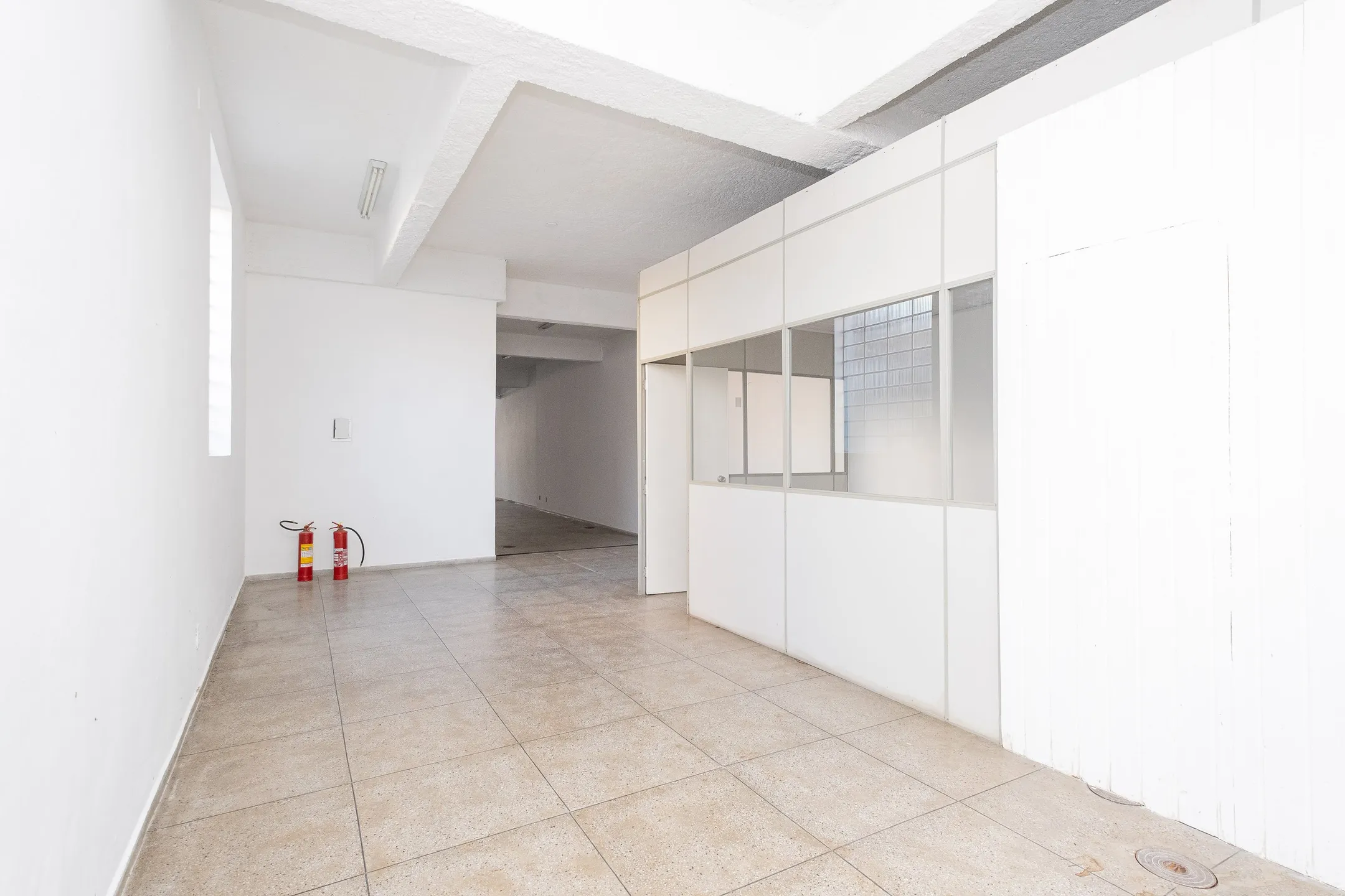 Loja Comercial para Locação no Centro de Pelotas RS com 226 m², Excelente Espaço para Comércio e Ótima Localização Central - 7