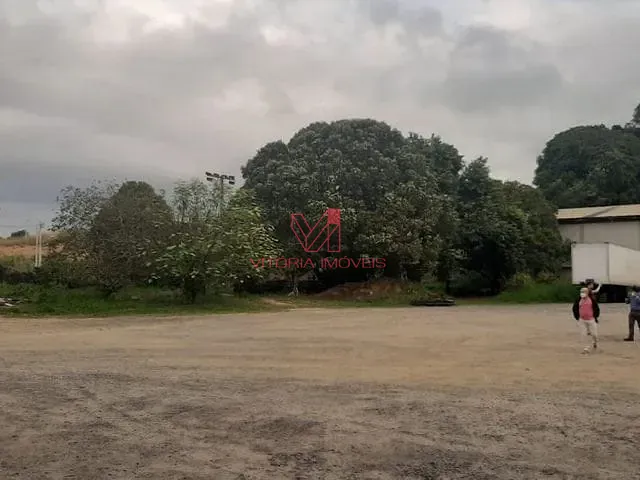 Loja com 5000m², para alugar, no bairro BR em Viana
