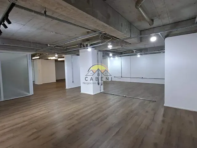 Loja com 192m², para alugar, no bairro Pinheiros em São Paulo