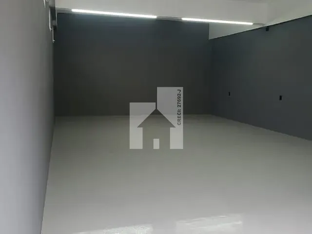 Loja com 220m², para alugar, no bairro Vila Vianelo em Jundiaí