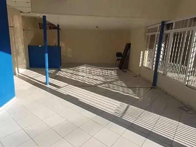 Loja com 50m², para alugar, no bairro Vila Mogilar em Mogi das Cruzes