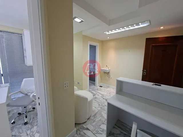 Loja à venda ou para alugar, no bairro Auxiliadora em Porto Alegre