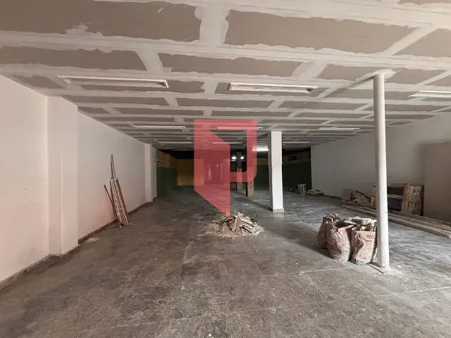 Loja com 300m², para alugar, no bairro Caiçaras em Belo Horizonte