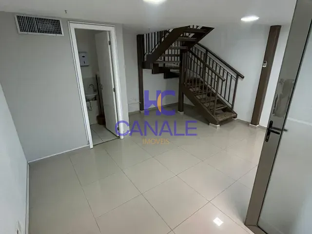 Loja com 50m², para alugar, no bairro Recreio dos Bandeirantes em Rio de Janeiro