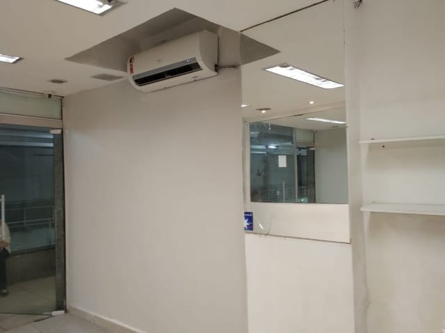 Foto do Loja - Localização privilegiada, no centro histórico da cidade do Rio de Janeiro, lojinha comercial, 22 m²,,utilizada para diversos seguimentos. | GrupoApi