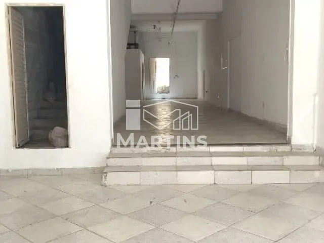 Loja para alugar, no bairro Parque Pinheiros em Taboão da Serra