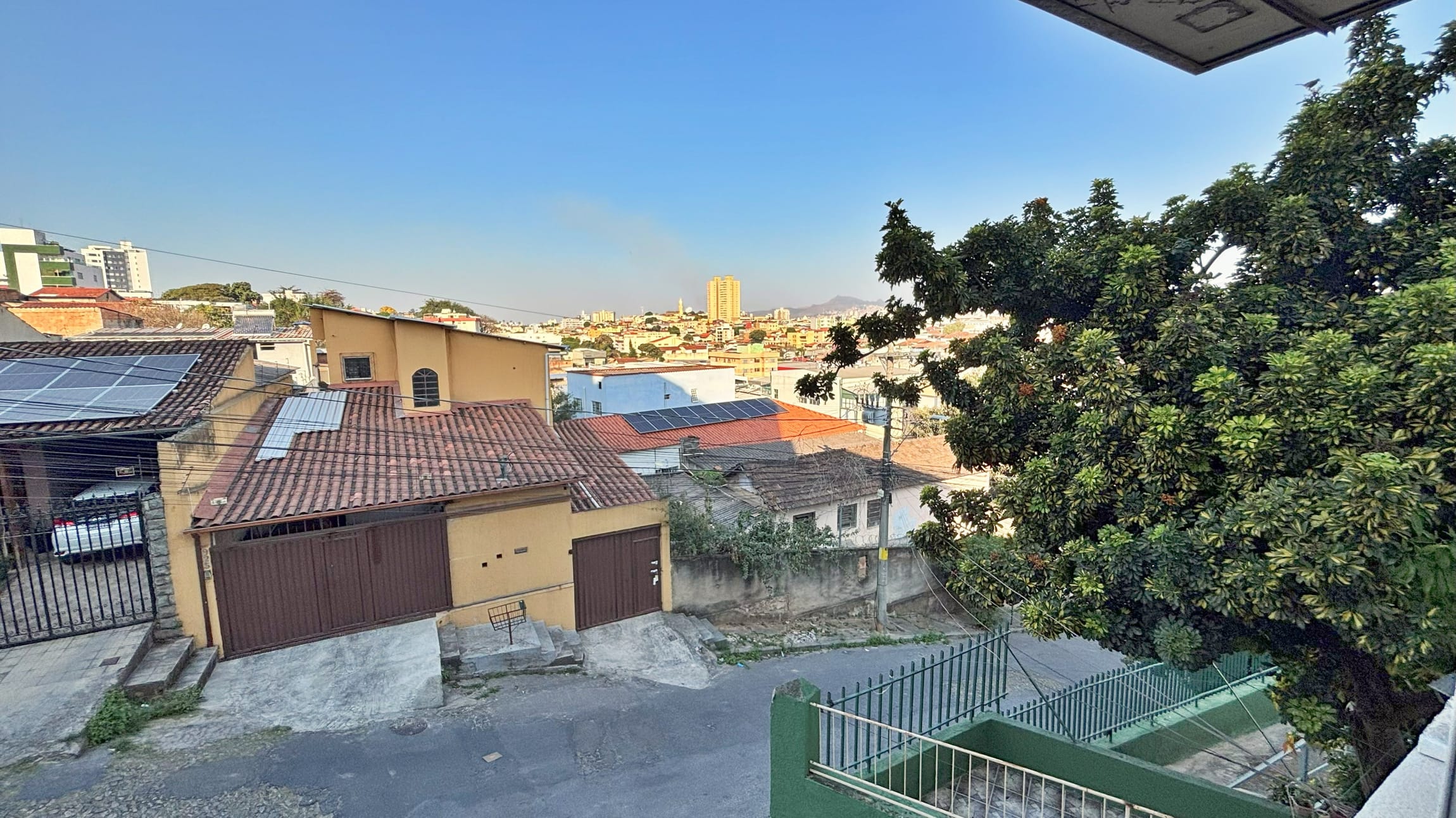 Loja à venda no bairro Caiçara, Belo Horizonte – 45 m², pé-direito duplo e 2 andares