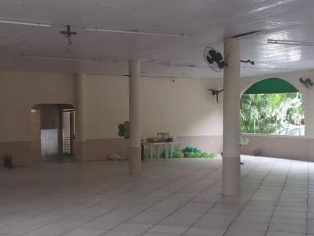Loja para alugar, no bairro Campo Grande em Rio de Janeiro