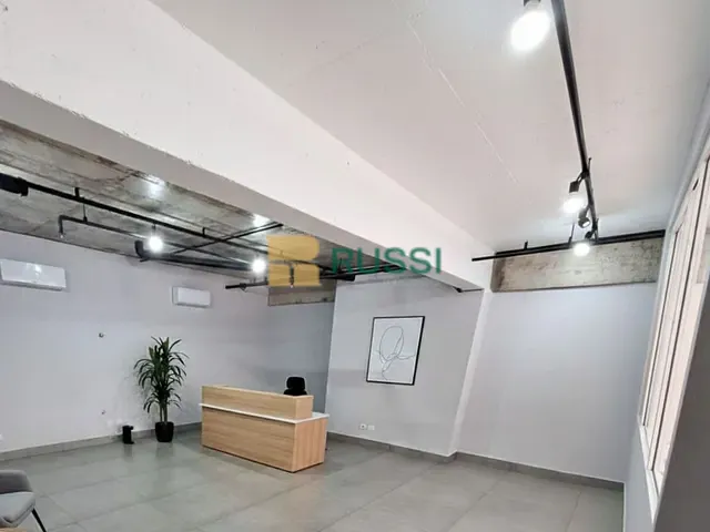 Loja com 57m², para alugar, no bairro Centro em Jacareí