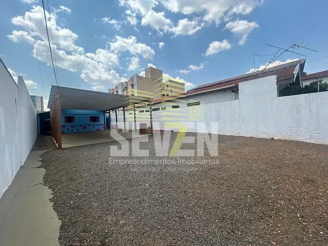 Loja com 484m², à venda, no bairro Vila Cardia em Bauru